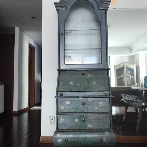 Tủ trang trí phòng khách