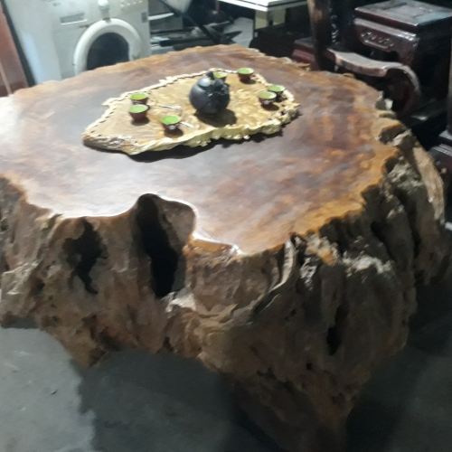 Bàn gốc nu nghiến